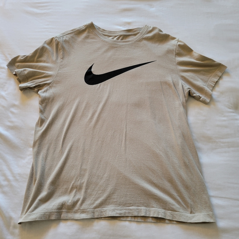 Nike Men's Tan T-Shirt Medium Nike Tee